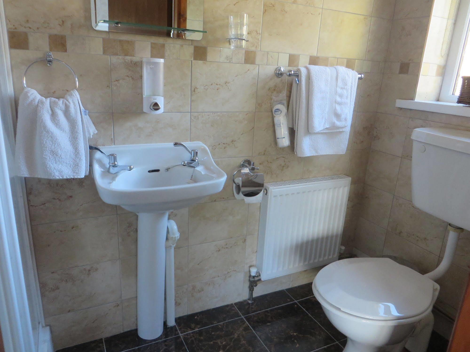 Dawn House B&B Kilmeaden Esterno foto